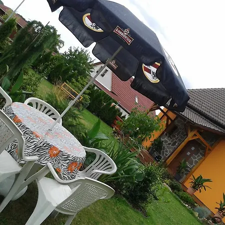 Ubytovani U Cerne Pani Maison d'hôtes Třeboň
